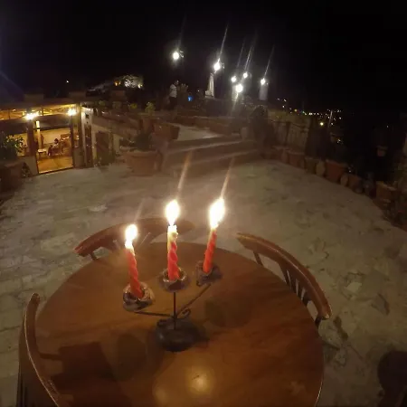 Hotel Larissa Cave 3*