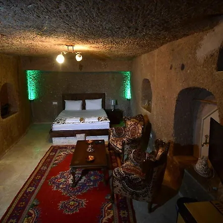 Larissa Cave