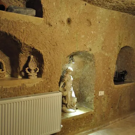 Larissa Cave Hotel 2*