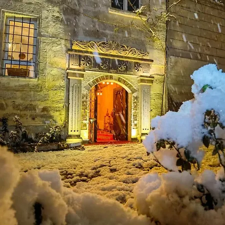 Hotel Larissa Cave