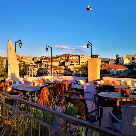 מלון Larissa Cave נבשהיר