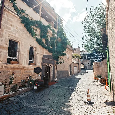 Larissa Cave Hotel 3*