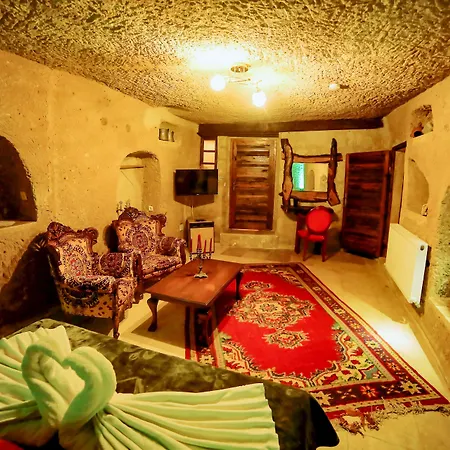 Larissa Cave Hotel 3*