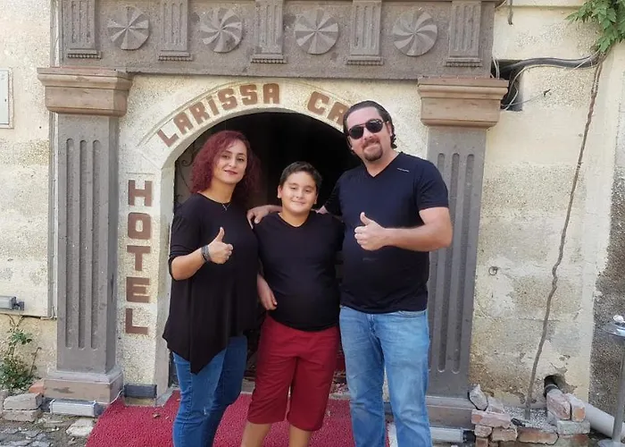 מלון Larissa Cave נבשהיר