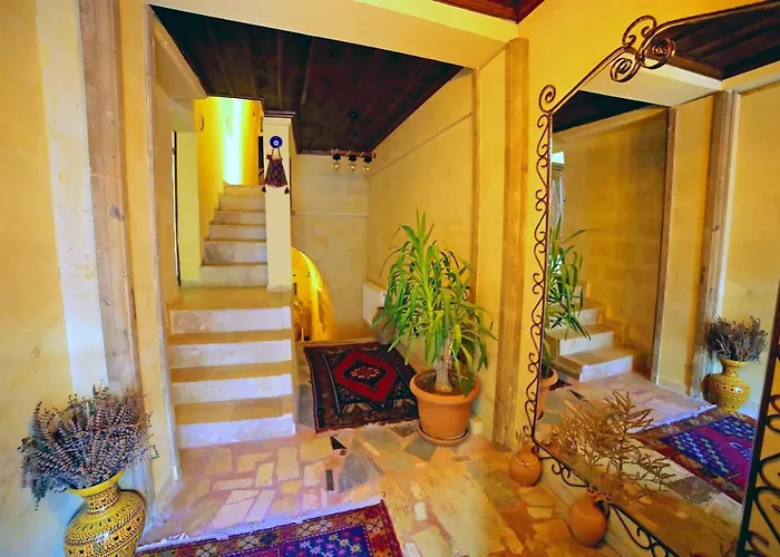 Larissa Cave Hotel 2*