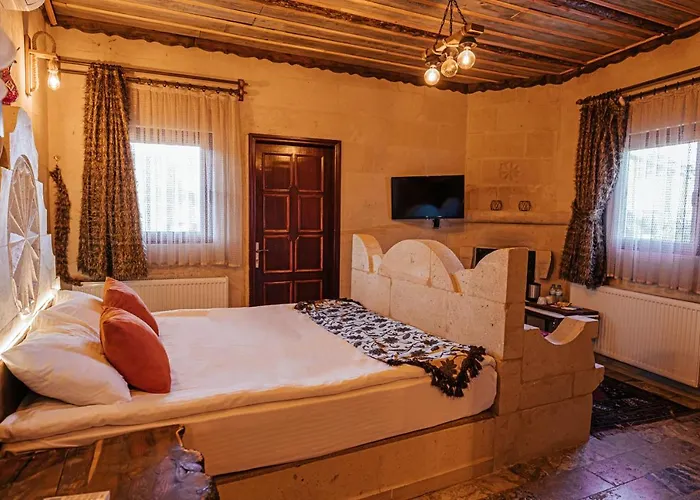 Hotel Larissa Cave 2*