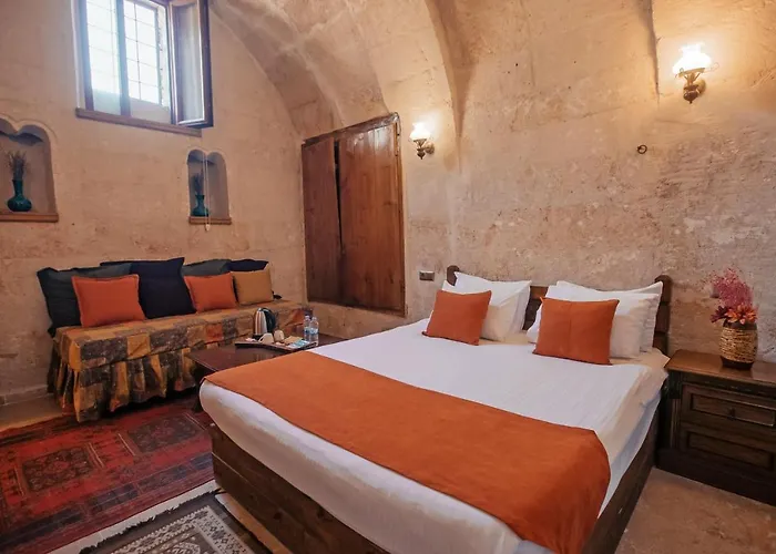 Larissa Cave Hotel 2*