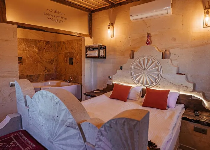 Larissa Cave 2*