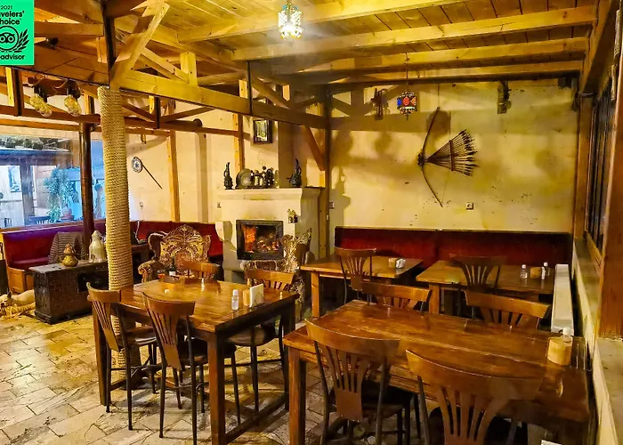 Larissa Cave Hotel 2*